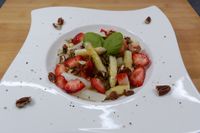 10 Spargel-Erdbeer-Salat Perspektive